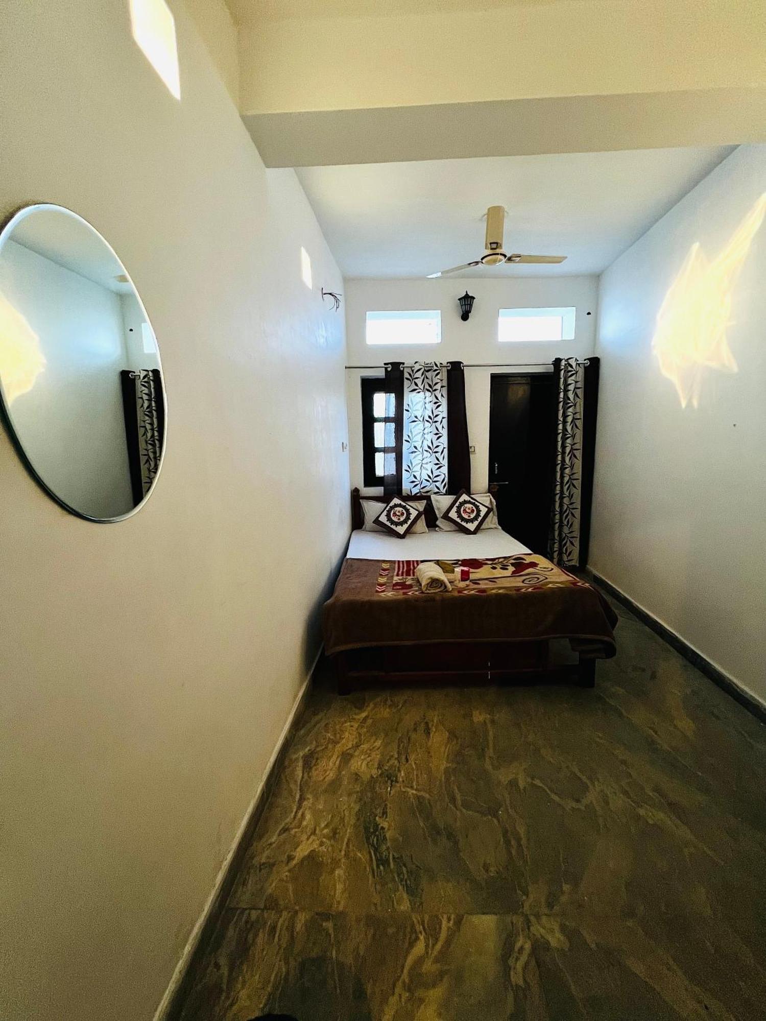 Suri Guest House Pushkar Exterior photo
